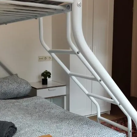 公寓 Ideales Monteurzimmer Fuer Bis Zu 3 Personen In Bester Lage L 1 Minute Zum Bahnhof L Innenstadtnaehe L Kueche L Free-wlan L Willkommen Im Hallo!-apartment 2