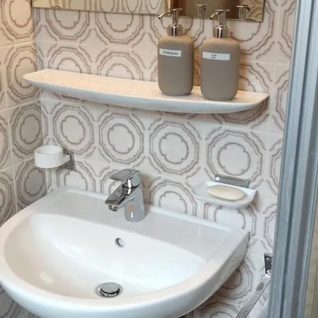 公寓 Ideales Monteurzimmer Fuer Bis Zu 3 Personen In Bester Lage L 1 Minute Zum Bahnhof L Innenstadtnaehe L Kueche L Free-wlan L Willkommen Im Hallo!-apartment 2
