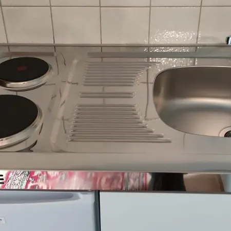 公寓 Ideales Monteurzimmer Fuer Bis Zu 3 Personen In Bester Lage L 1 Minute Zum Bahnhof L Innenstadtnaehe L Kueche L Free-wlan L Willkommen Im Hallo!-apartment 2
