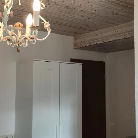 Ideales Monteurzimmer Fuer Bis Zu 3 Personen In Bester Lage L 1 Minute Zum Bahnhof L Innenstadtnaehe L Kueche L Free-wlan L Willkommen Im Hallo!-apartment 2